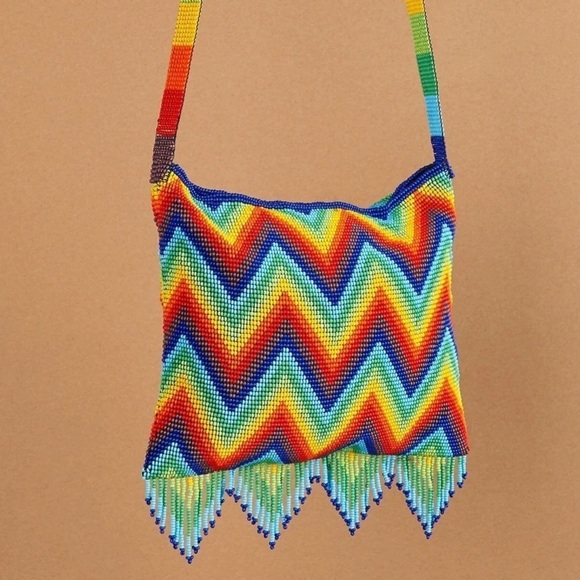 VINTAGE BEADED CHEVRON RAINBOW CROSSBODY FIESTA BAG EUC - Picture 1 of 6